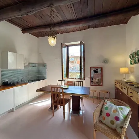 Storical Center, Palace, The And The Cliff 5 Appartement